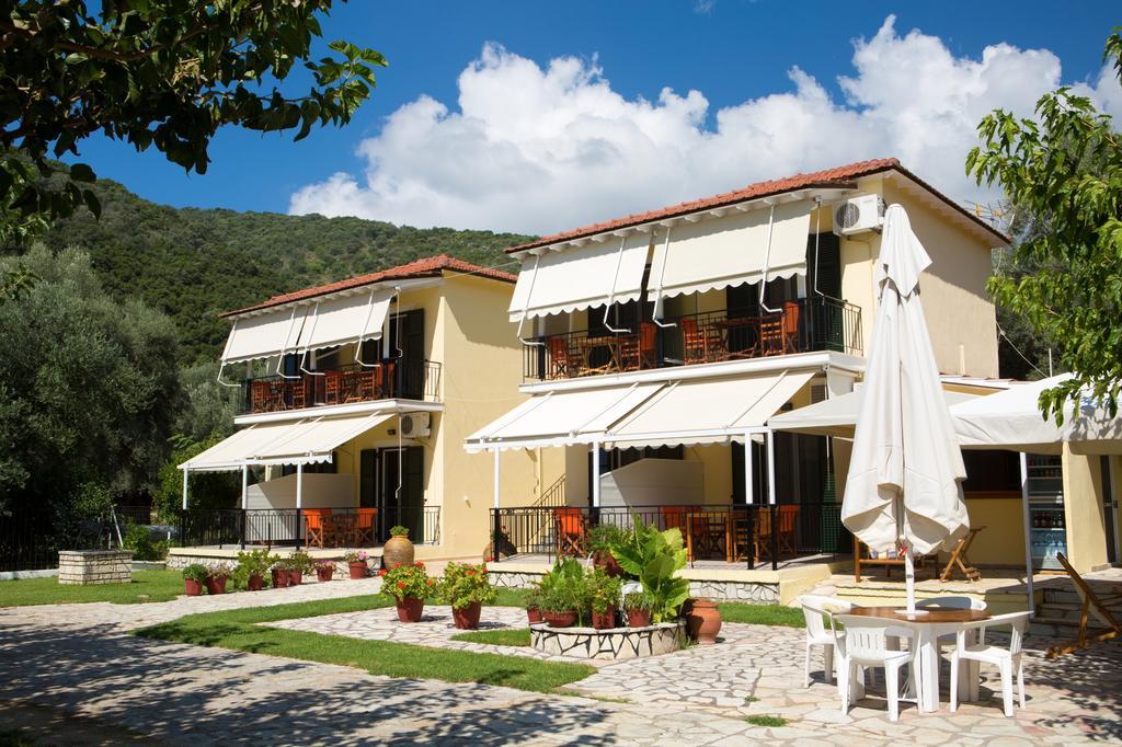 Natasa Studios Mikros Gialos Exterior photo